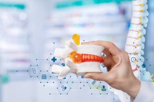 Tratamiento de hernias de disco y desplazamiento vertebral